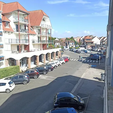 100m De La - Parking Prive - 1 Appartement *